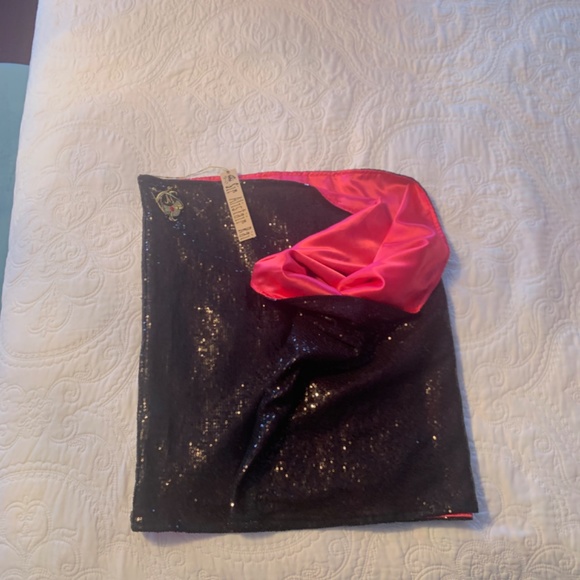 NWT “Sir Alistair Rai” Rosena Infinity Sequin Mobius in Black & Pink - Picture 6 of 7